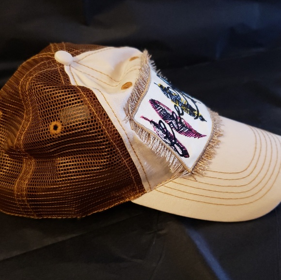 BOHO CHIC FREE SPIRIT FEATHER TRUCKER HAT - Picture 3 of 4